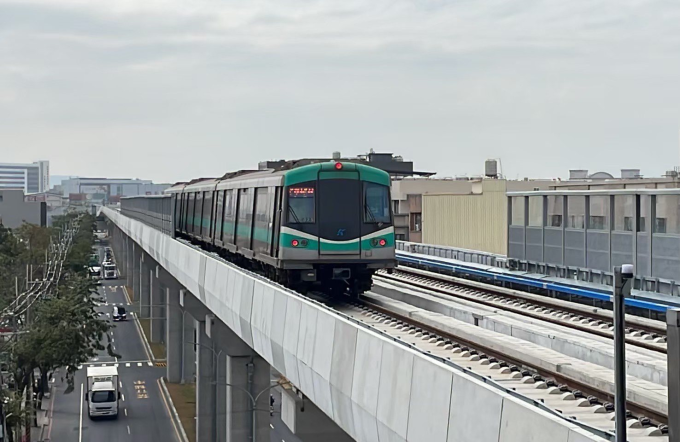 高捷岡山車站取得營運許可 6月底通車試營運