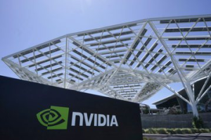 NVIDIA公布財報AI應用旺 投顧：台積、鴻海、華碩與緯穎該這麼買