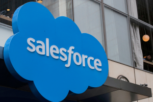 軟體業者Salesforce盤後崩16% 估本季營收成長僅剩個位數