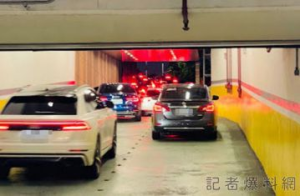 高雄大雨塞車 義享天地停車場回堵逾90分鐘 民眾：高鐵都到台北了