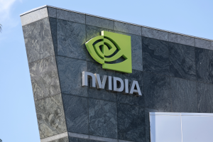 NVIDIA市值衝上第一！分析師樂觀：繼續膨脹至近5兆美元