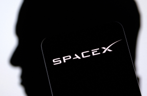 SpaceX發表隨行版星鏈天線 大小猶如筆電 要價2萬元