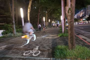 YouBike使用增4成事故日逾1件 議員轟分道、辨識度不足