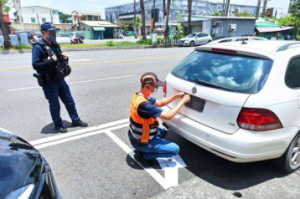 351件違規欠繳逾11萬！車牌註銷還停停車格 下場直接被扣