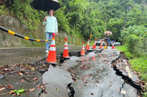 凱米颱風尾 台中太平路坍、筏子溪40米護岸崩塌