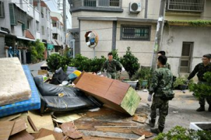 謝謝阿兵哥！八軍團救水災 南市鹽水、後壁大復活