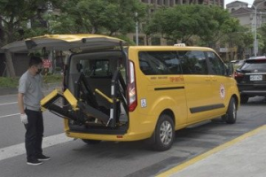 4千人搶一輛！北市通用計程車數量減 身障者、長者出門一車難求