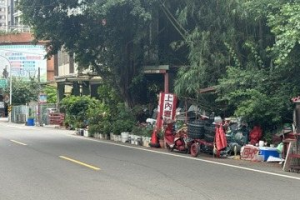 桃園資源回收堆中公車站牌將遷移 遭疑本末倒置原因曝