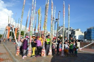 影／安平孤棚祭登場 20支篙餞招引海上遊魂喫大餐