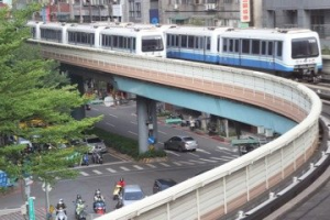 北市大雷雨捷運文湖線受落雷號誌異常 班距調整中