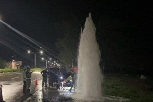 送水管線遭撞斷 屏縣8鄉鎮停水 周春米要求台水出動水車