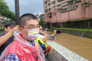 基隆大武崙溪暴漲過警戒線 謝國樑：隨時強降雨多警覺