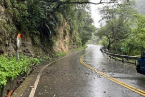 颱風封3天 台8線中橫東段午後分階段放行