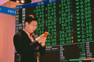 勞動基金賺贏ETF⋯自提6%更賺？網反推006208、00713