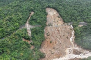 豪雨重創北海岸 陽金公路邊坡坍 搶通難度高