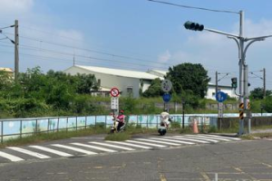 台南永康東橋一路專用道放行機車？ 看法兩極